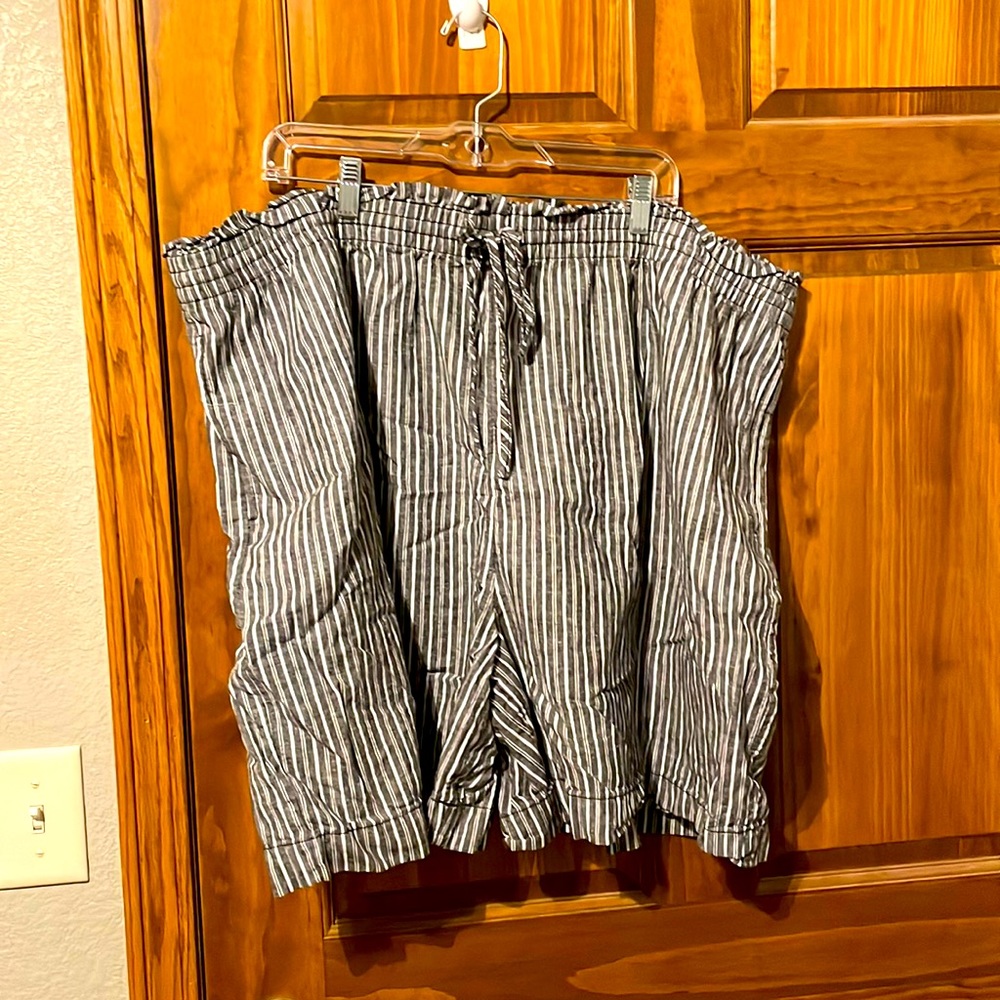 Shorts Size 24/26